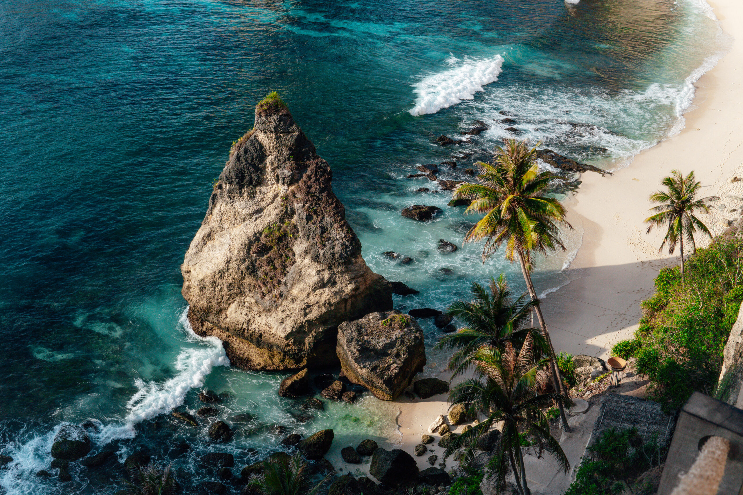 The beautiful Diamond Beach in Penida Island, Bali, Indonesia